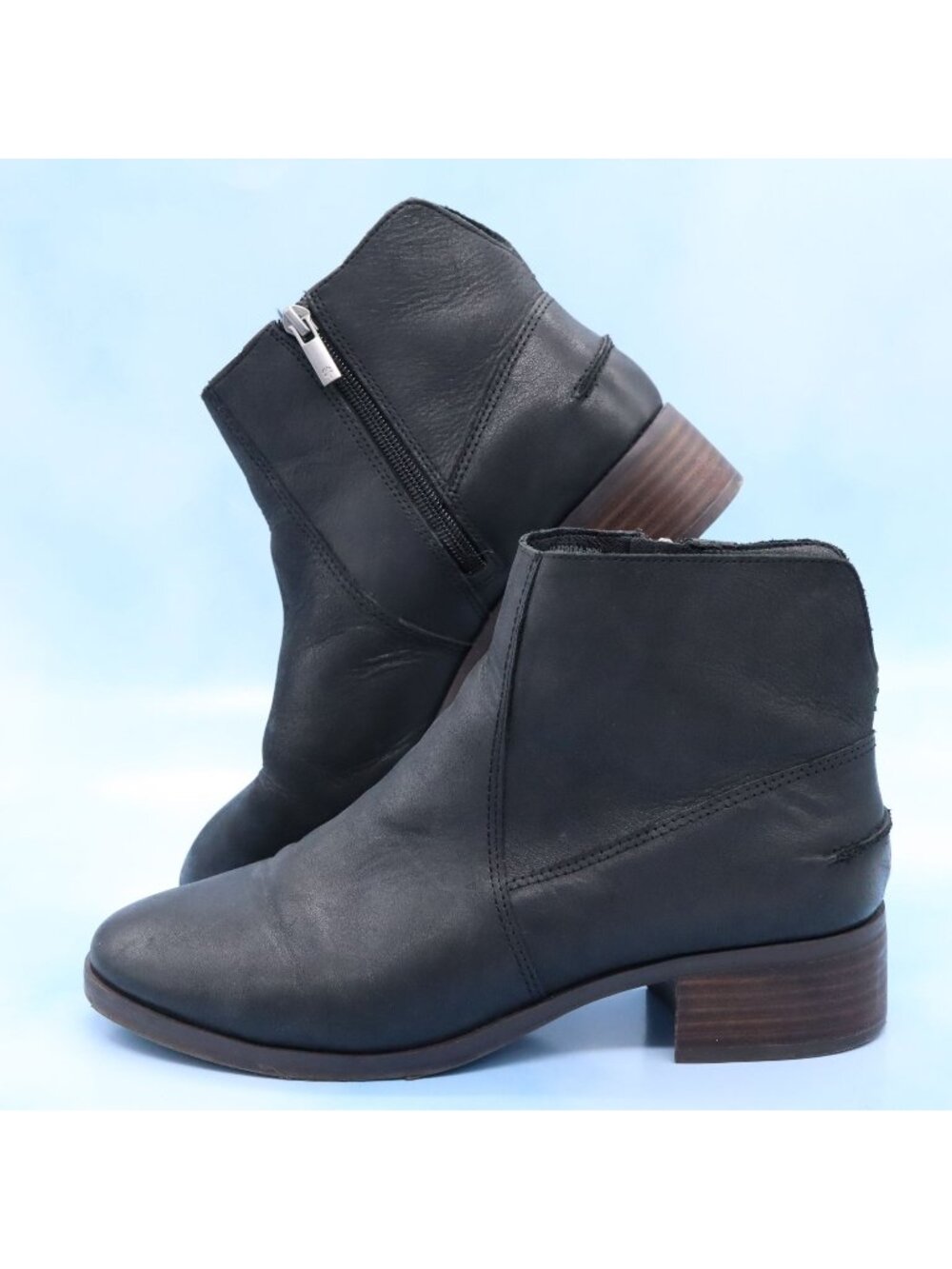 Lucky Brand Pedera Black Leather Ankle Bootiesβ Womens 8.5 Wide Side Zip